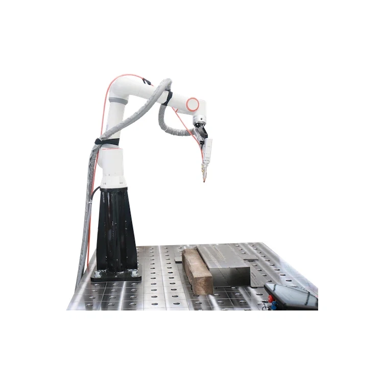 2000W CW Laser Welding Machine With Assisting Robots